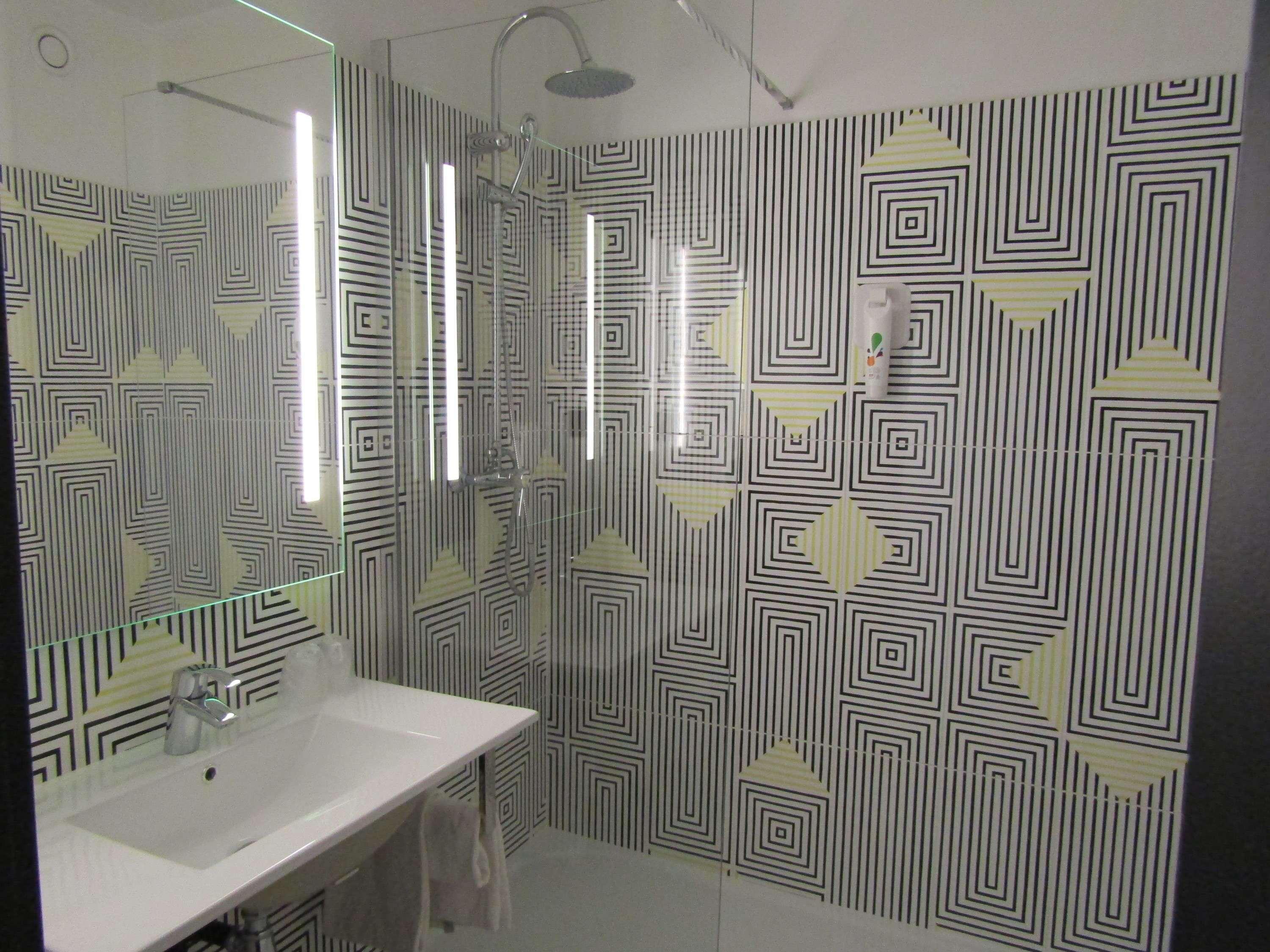 Hotel ibis Styles Massy Opéra Esterno foto