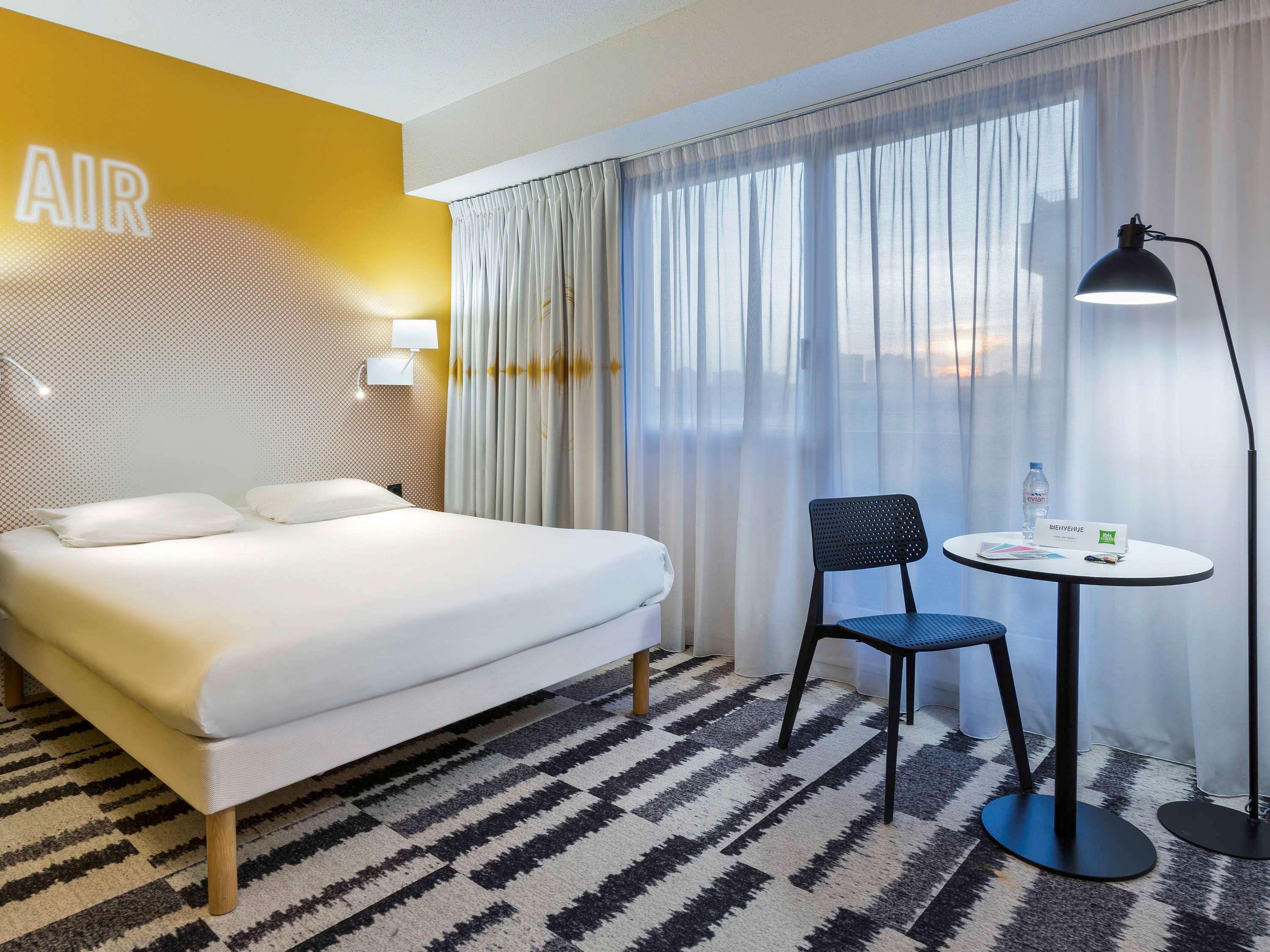 Hotel ibis Styles Massy Opéra Esterno foto