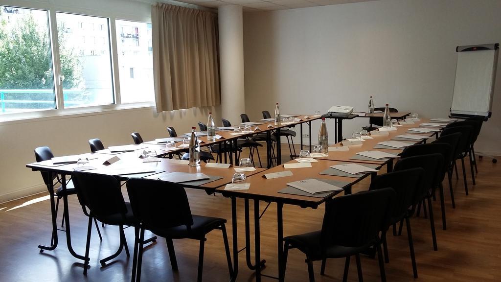 Hotel ibis Styles Massy Opéra Esterno foto