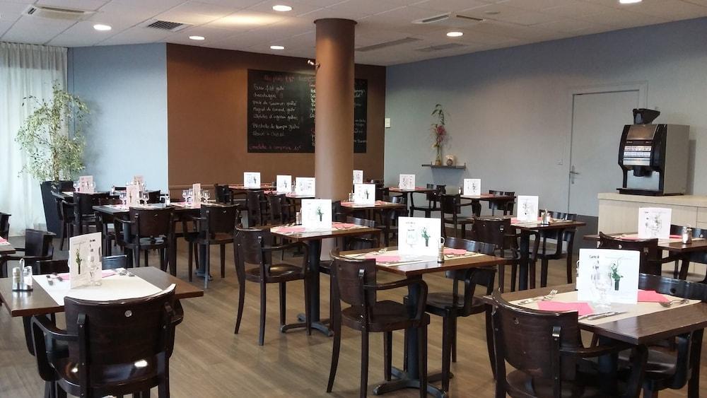 Hotel ibis Styles Massy Opéra Esterno foto