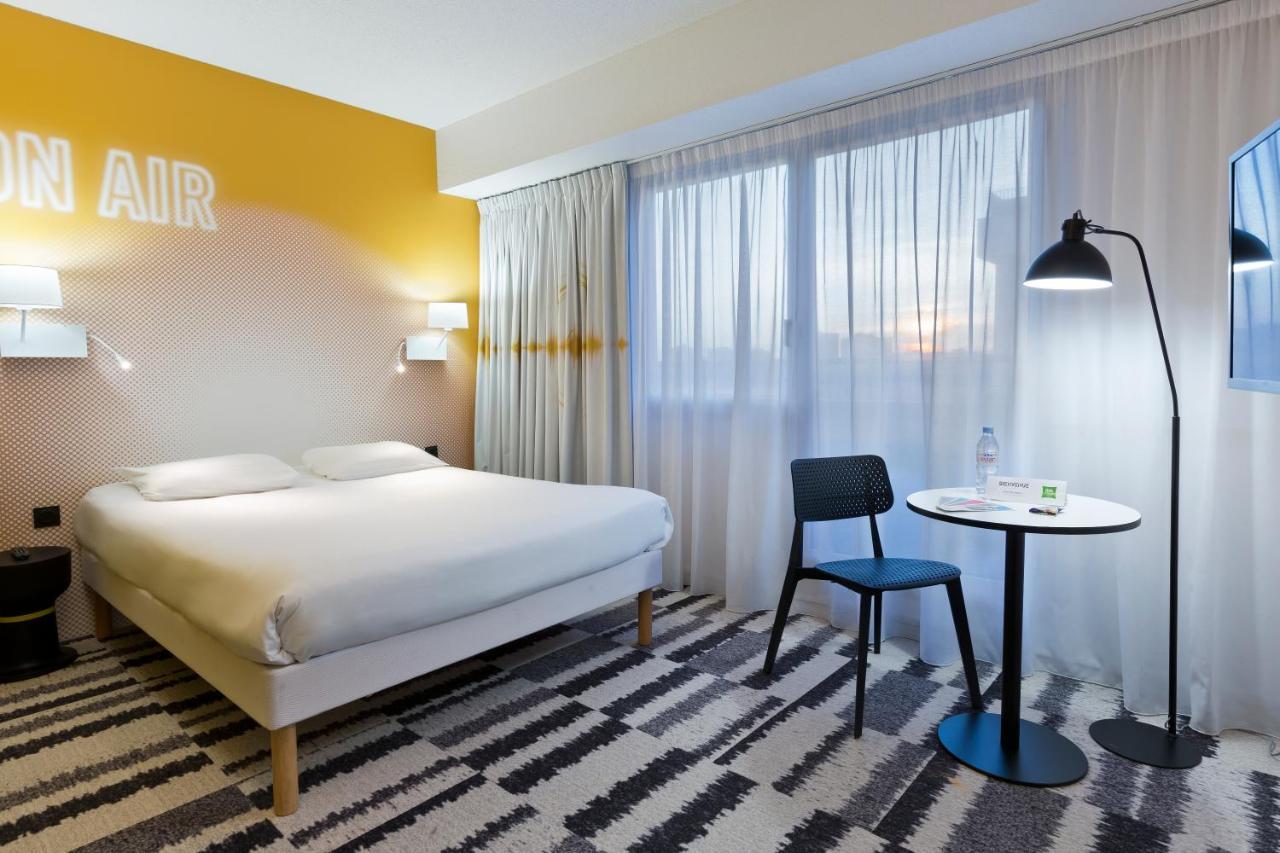 Hotel ibis Styles Massy Opéra Esterno foto