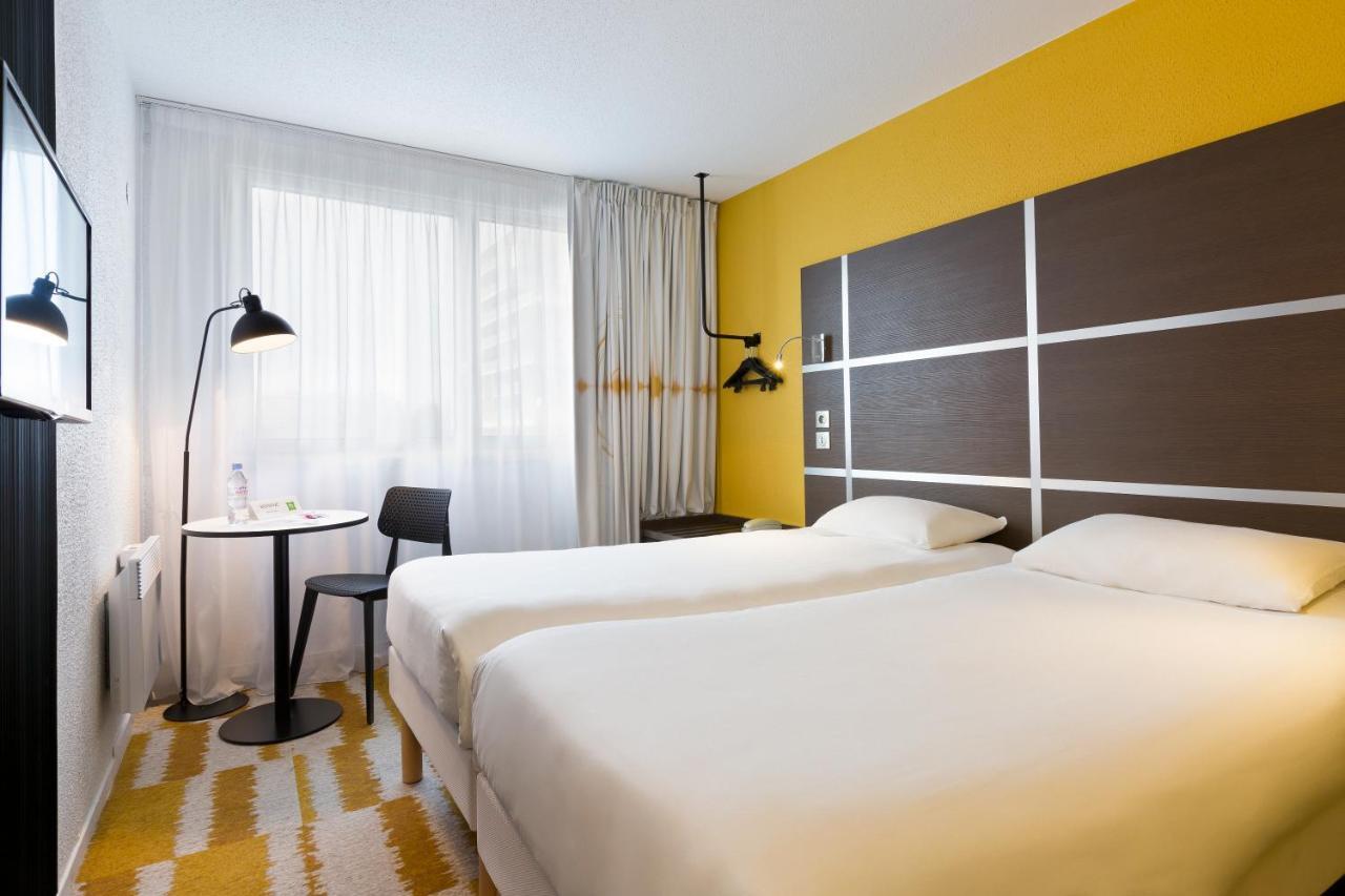 Hotel ibis Styles Massy Opéra Esterno foto