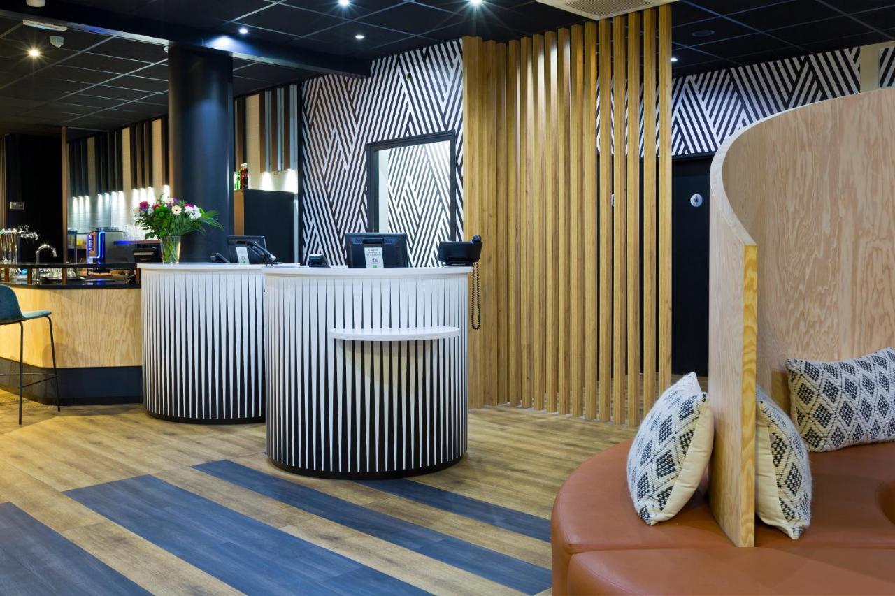 Hotel ibis Styles Massy Opéra Esterno foto